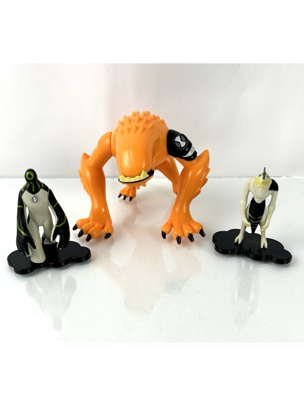 Bandai Ben 10 Wildmutt 2006 4" Figure + Bonus Upgrade and Ripjaws Minis